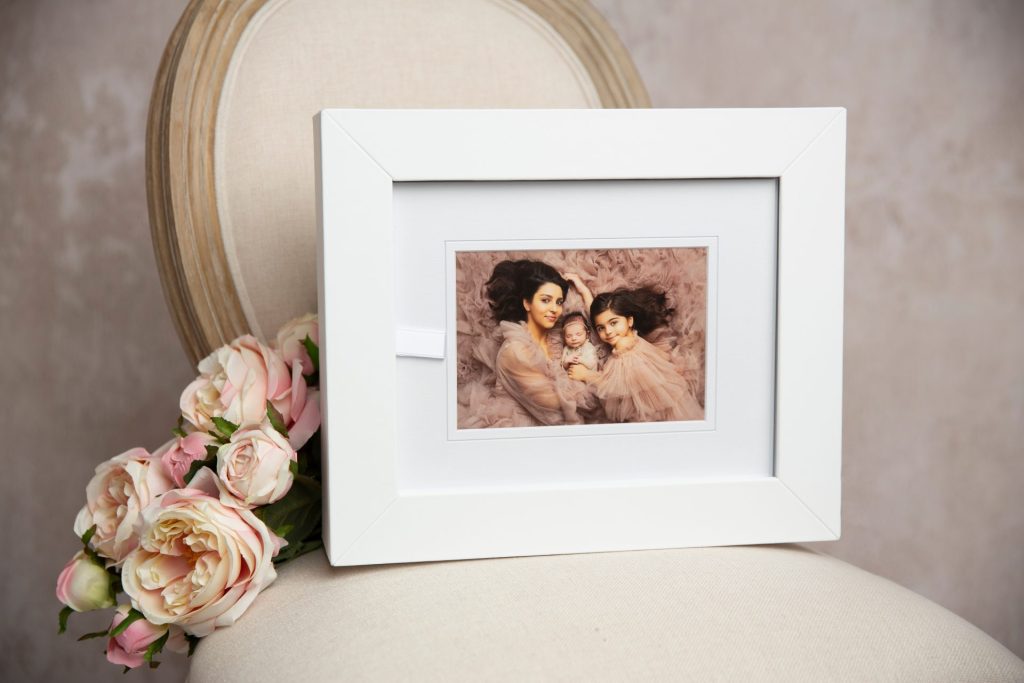 how to display a folio box, ways to display photos in your home