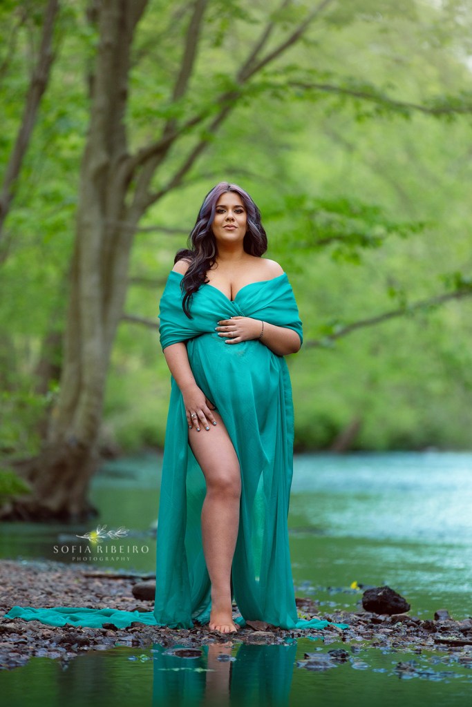 nj river maternity session mom alone