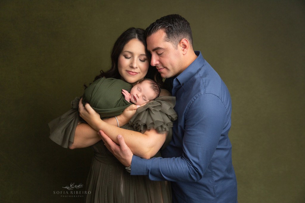 somerville new jersey newborn photography session, parents with baby