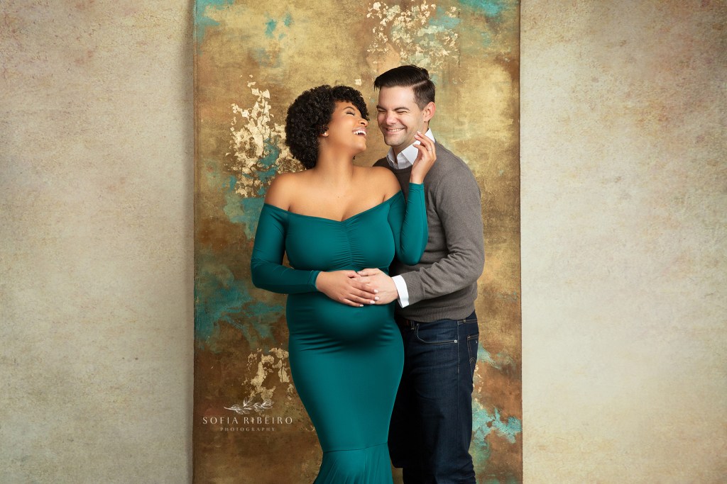 reasons to take maternity photos, couples photo with teal and gold color scheme