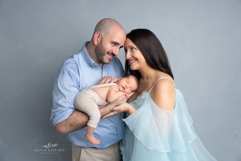elizabeth nj newborn photographer, parents with baby boy