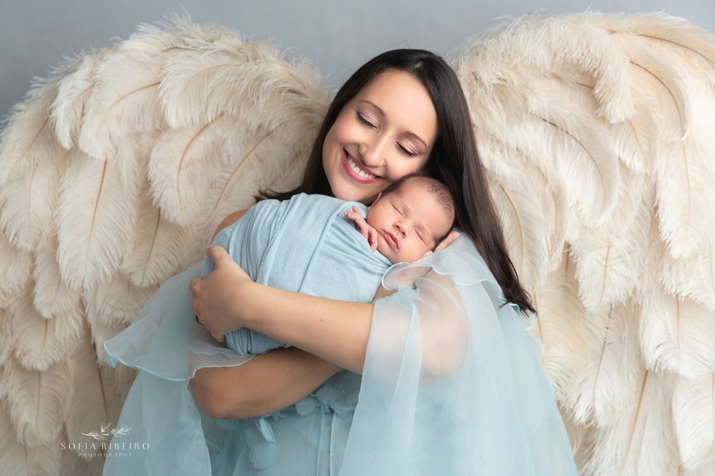 union county newborn photographer, mom with angel wings and baby