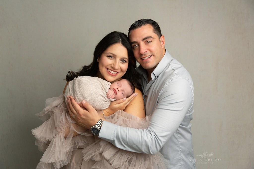 somerville new jersey newborn photography session, parents and baby, neutral tones