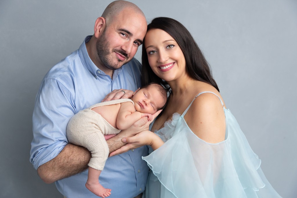 elizabeth nj newborn photographer, parents with baby boy