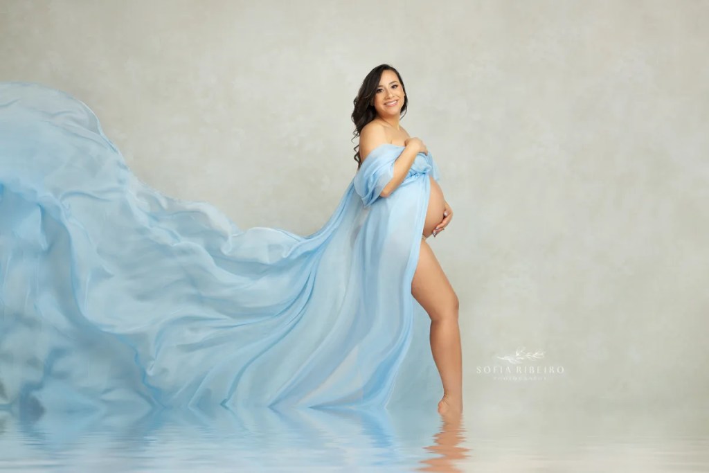 water maternity photos, baby blue, westfield nj maternity photographer