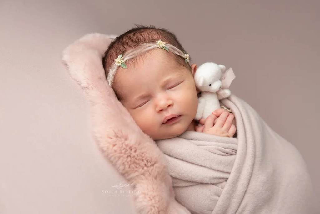 florham park nj newborn photographer, baby in blush