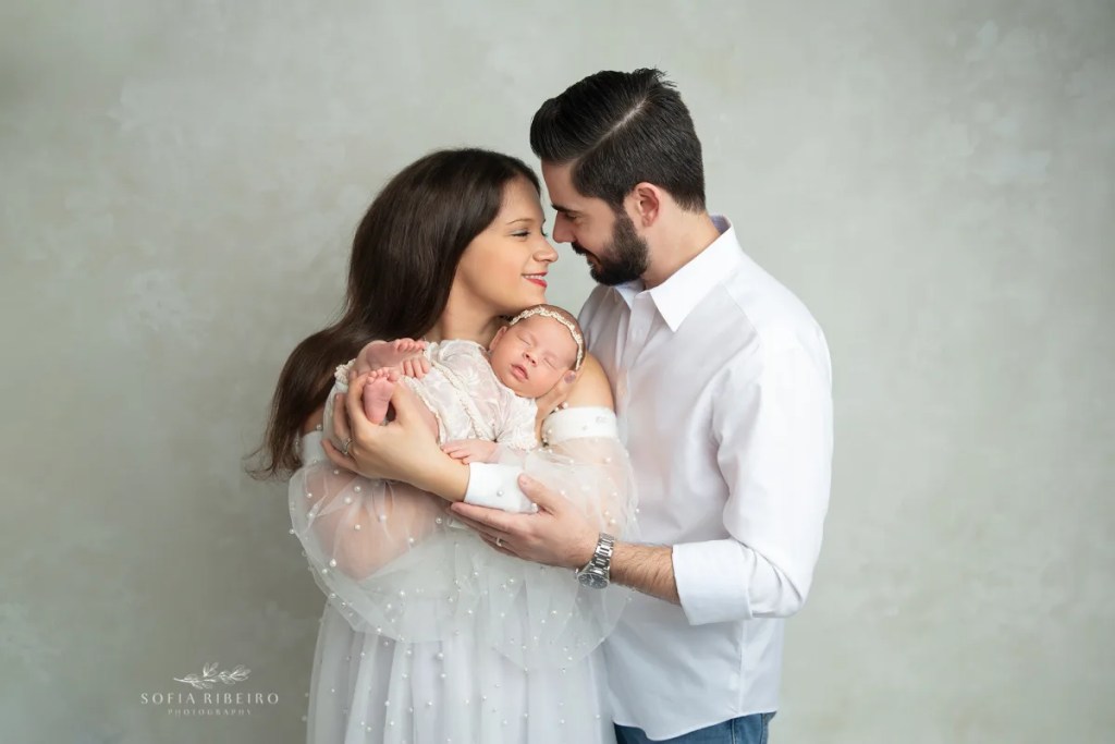 springfield nj newborn photographer, baby with parents