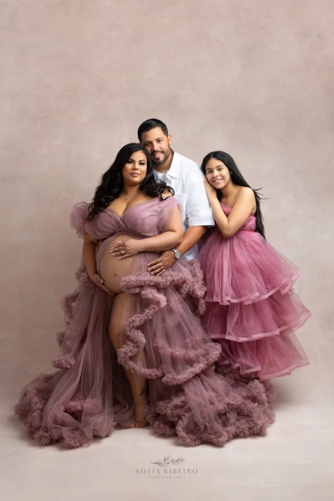 springfield nj maternity photographer, family maternity studio session in pink