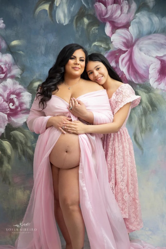 springfield nj maternity photographer, family maternity studio session mom with daughter in pink fabric