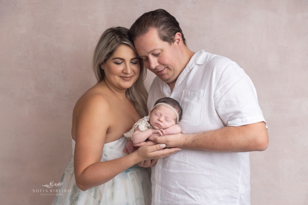 kearny nj newborn photographer, baby with parents