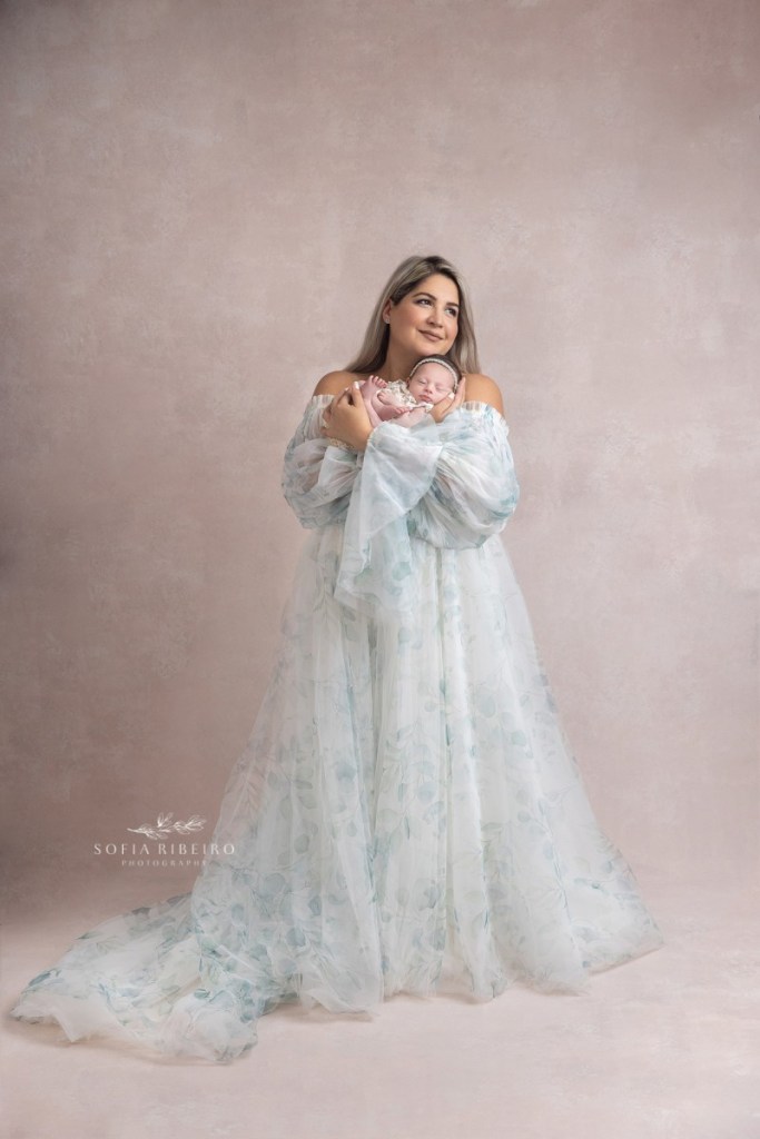 kearny nj newborn photographer, baby with mom