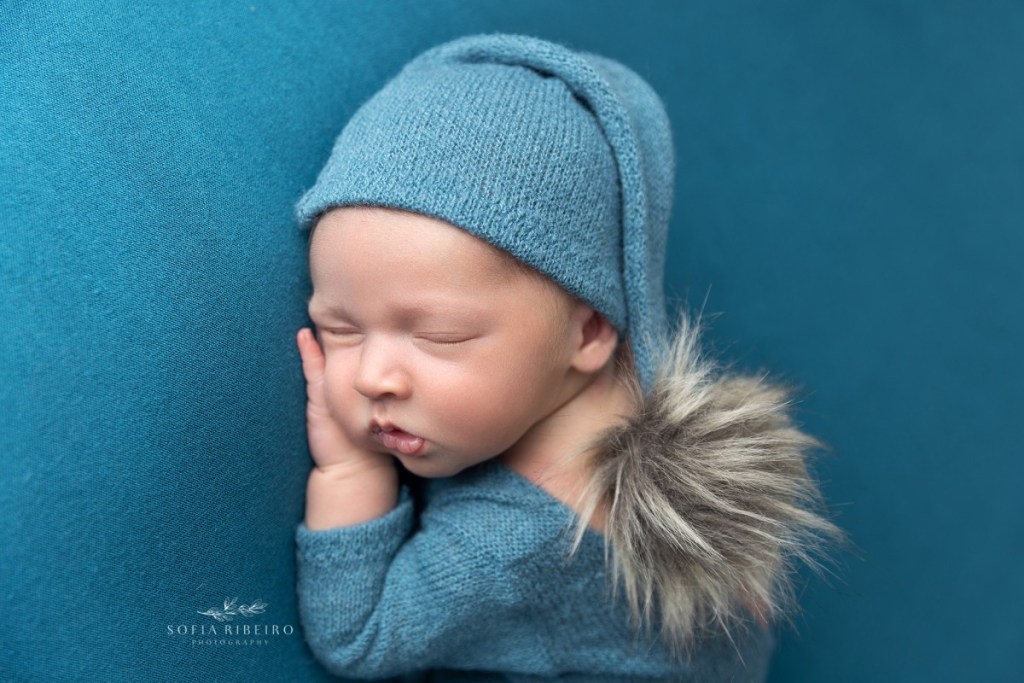 north bergen nj newborn photographer, baby in blue outfit and background