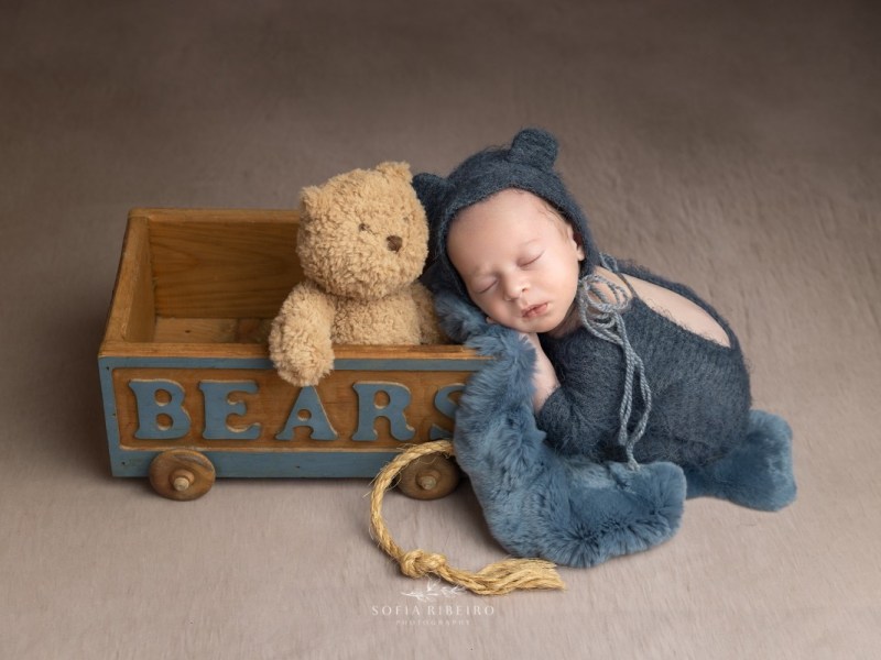 Neutral Baby Boy Newborn Photos