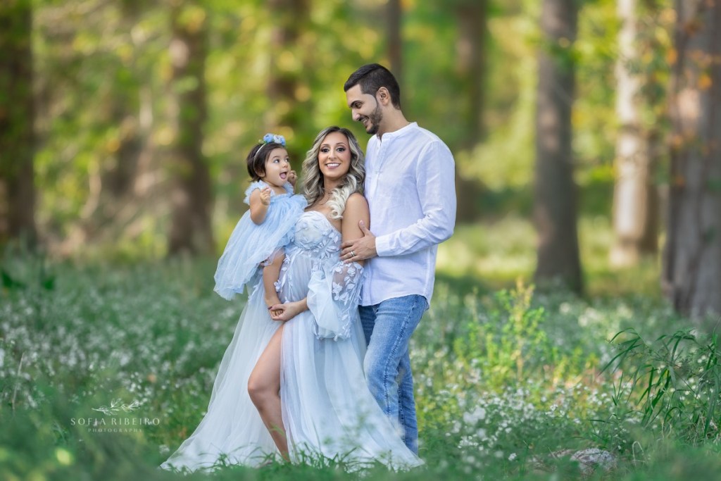 nj outdoor family maternity session, mom dad and baby in park