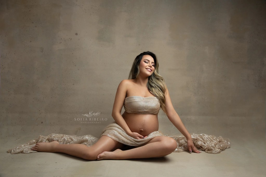 expectant mom draped in gold fabric, nj studio maternity photography sofia ribeiro photography