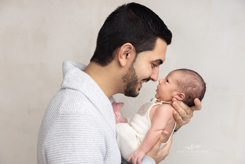 mom and dad family newborn photo