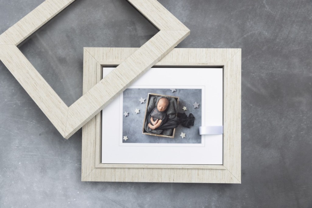 newborn photo session fine art print reveal box