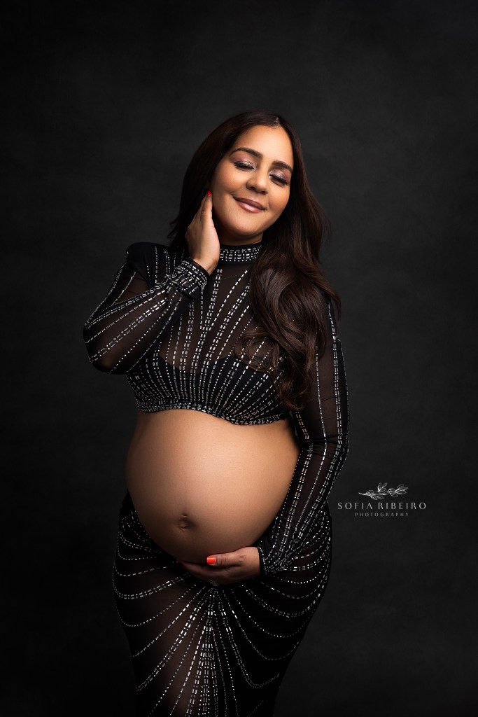 mom poses solo holding her belly in north bergen nj