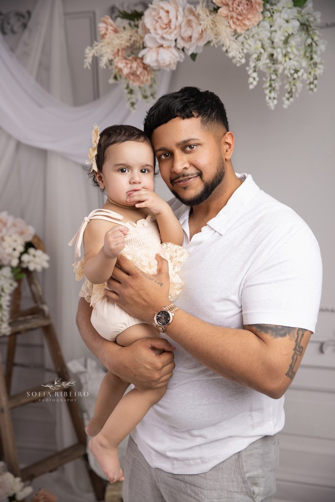 staten island ny family photographer captures a portrait of dad and daughter together