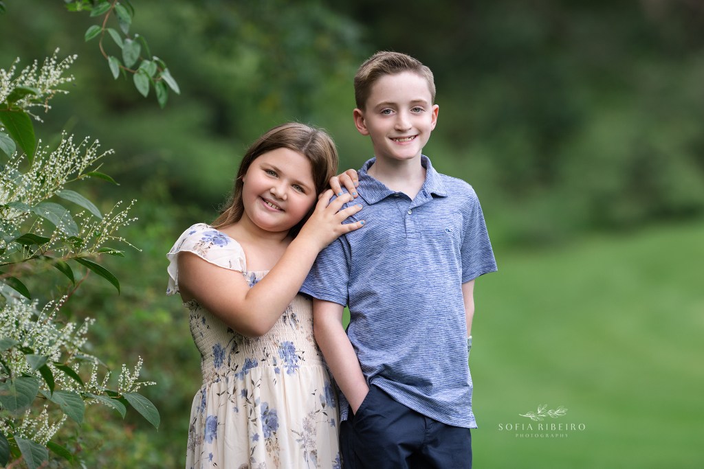 nj family photographer captures siblings together